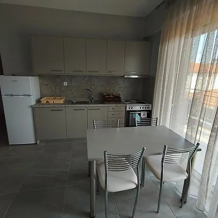 Apartment Irina's 3 Psakoudia